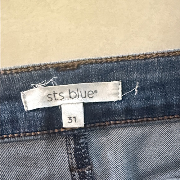 STS Blue Mid-Wash Denim Jeans🐶 - Picture 2 of 10